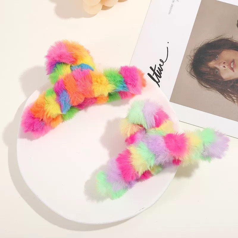 Fluffy Rainbow Hair Clip – Colorful Furry Barrette for Girls, Pride Month Accessory, Kawaii Pastel Y2K Hairpin